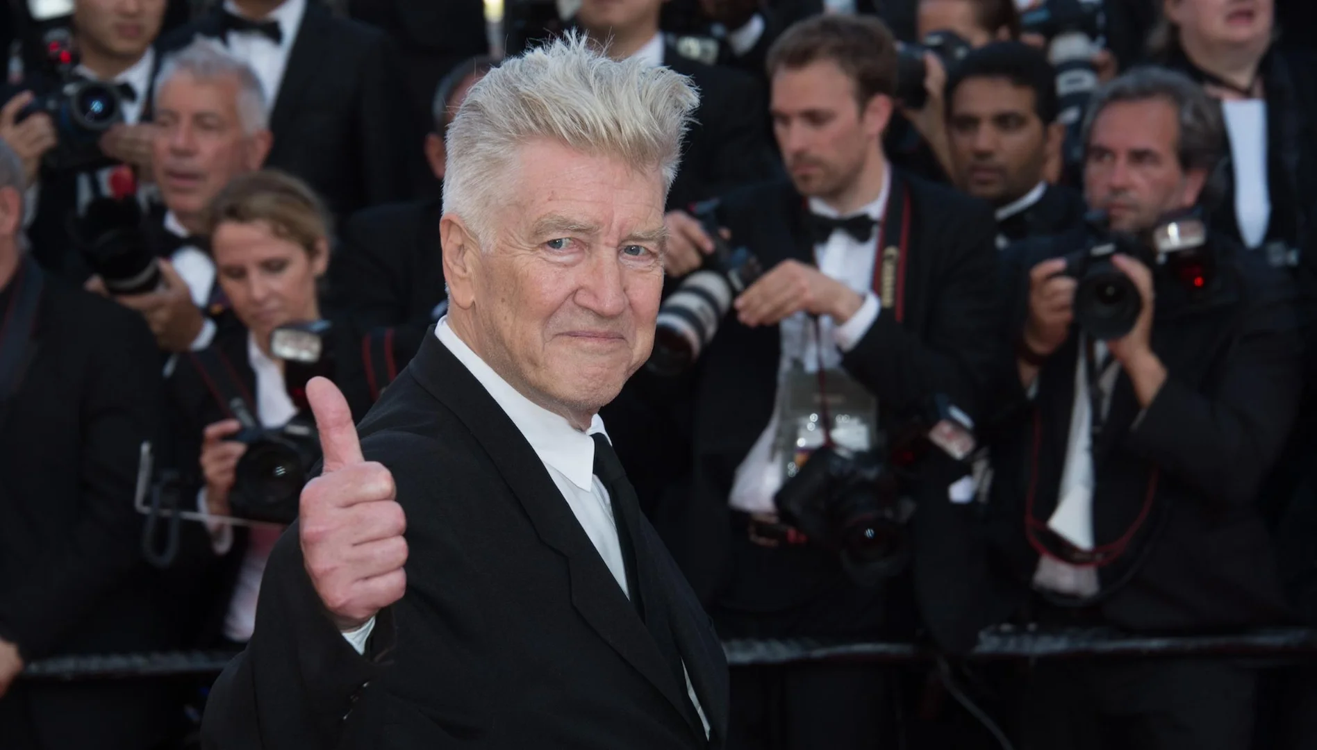 David Lynch's Surrealism: A Journey into the Unknown with Genery